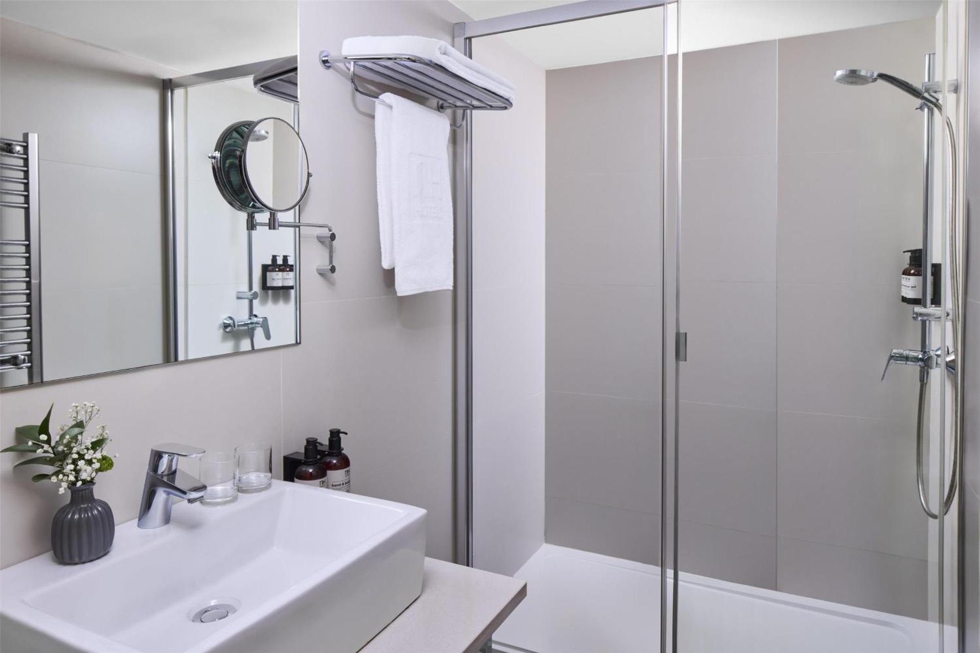 Standard Double or Twin Room,1742584806:JPEG